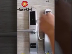 スマートなドア ハンドル