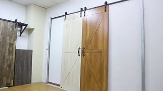 J 型バーン ドア サスペンション レール ハードウェア アクセサリ セット、スライド スライド スライド ドア、サイレント ガイド