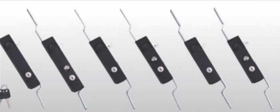 電気キャビネット ドアロック 接続 黒い粉末で覆われた棒制御ロック