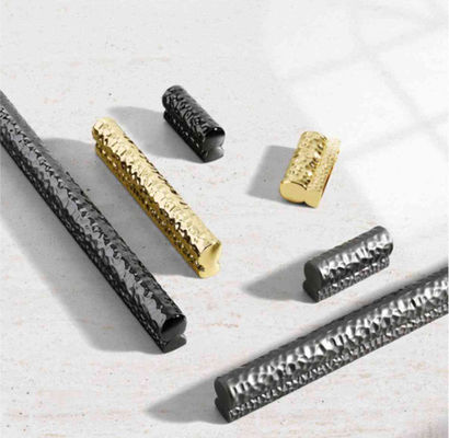 贅沢な青銅金製のキッチンクローゼットとクローゼット ドア 家具 キャビネットと浴室の引き出しの引き出し柄