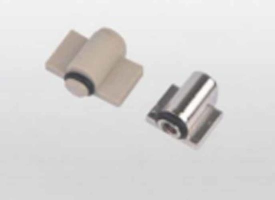 容易な従来の電気キャビネット設置用鉄パネル リタールキャビネットアクセサリーと真鍮ラッチ部品