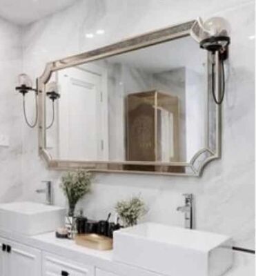 カスタマイズされたフレンチルーム装飾大型ミラー ウェイビーミラーデザイン 木製フレーム 不規則な形状 ドレッシングミラー